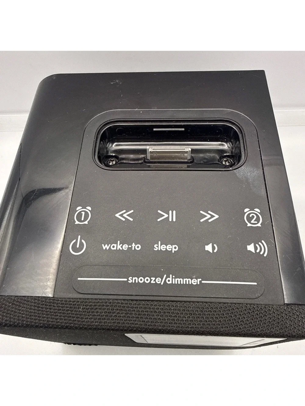 iHome iH12B Black Clock Radio Ipod Dock Stereo Speakers Alarm FM/AM